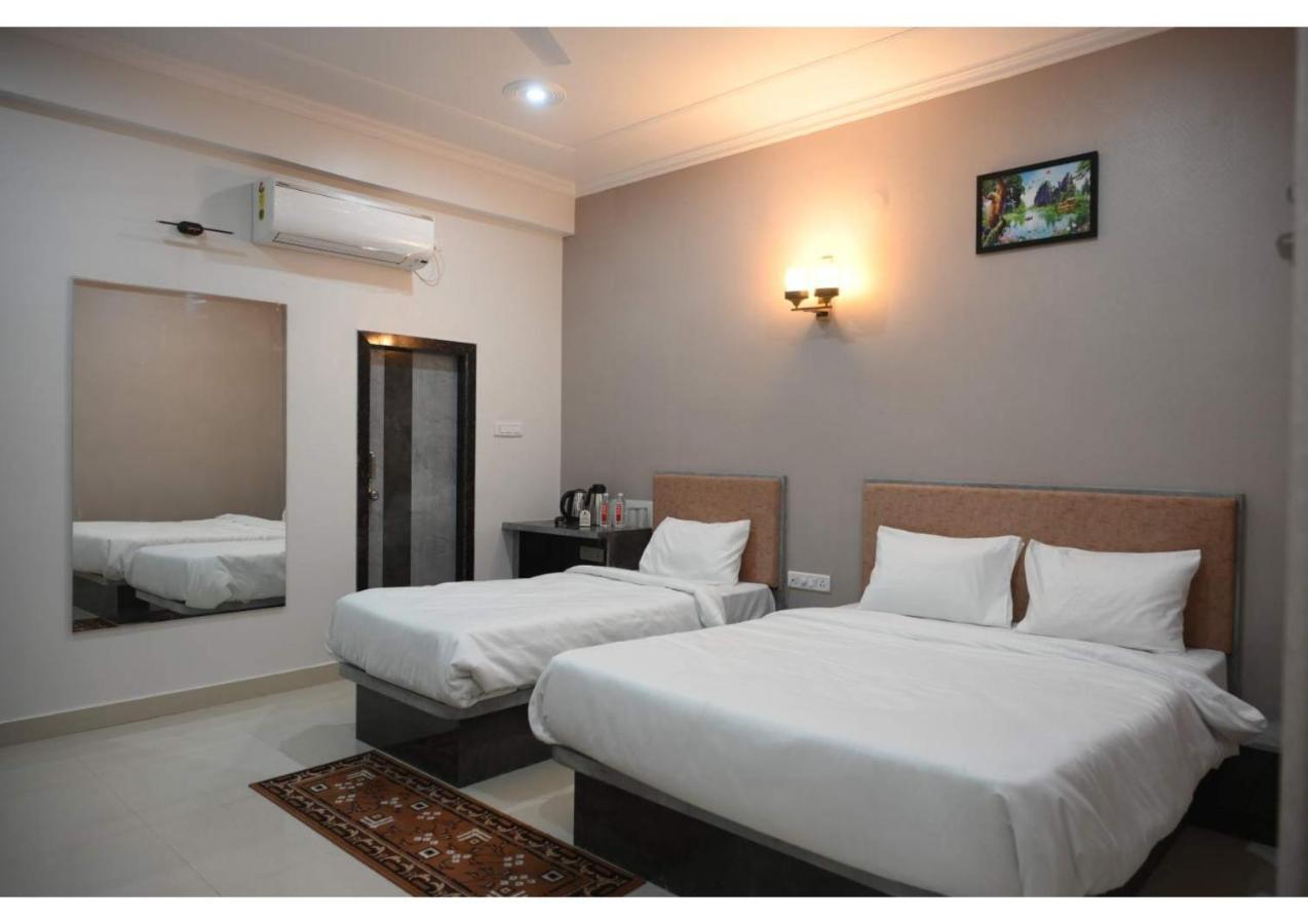 Hotel Ganga Kaveri Βαρανάσι Εξωτερικό φωτογραφία